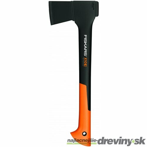 Sekera FISKARS X10 univerzálna pre chatárov 121443